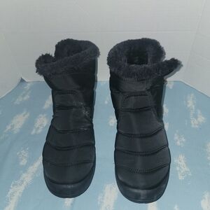 Black Faux-Fur Lined Winter Boots